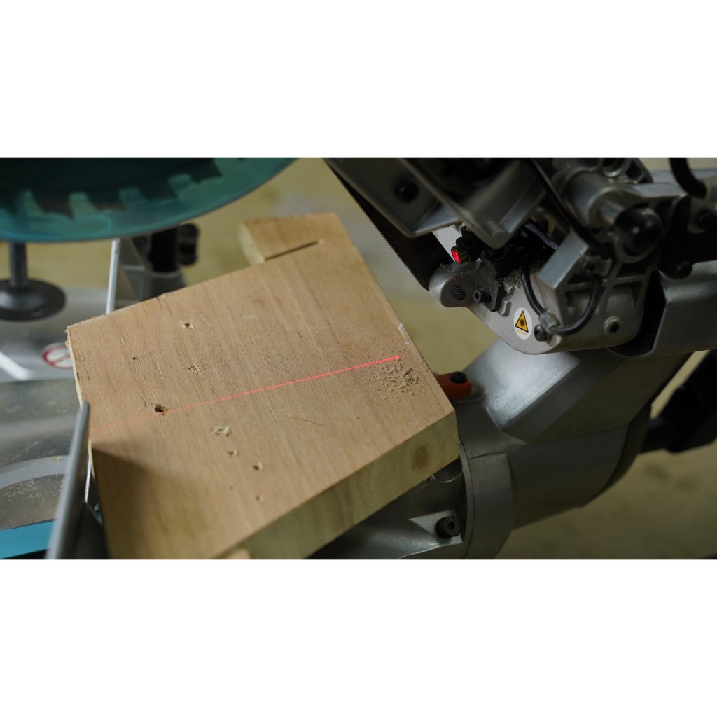Máy cắt đa góc laser Makita LS1018L