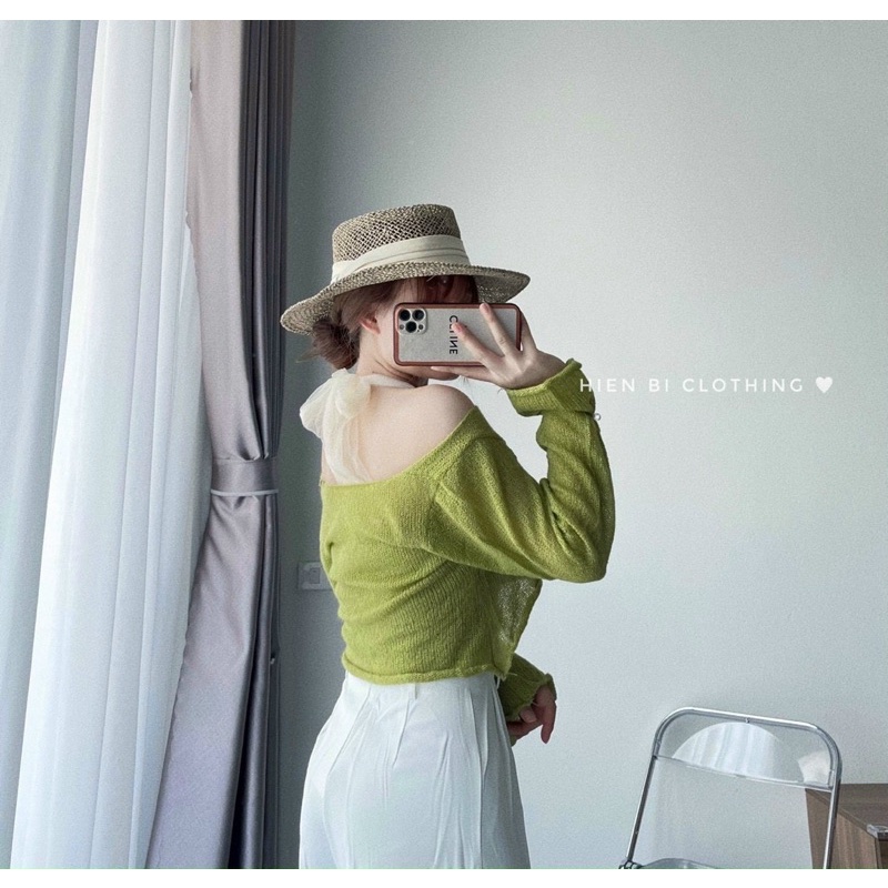 Set áo len hai chi tiết , gồm áo len yếm tơ mix cùng cadigan len mỏng