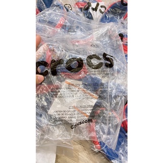 Sục C.r.o.c.s chú chó cứu hộ