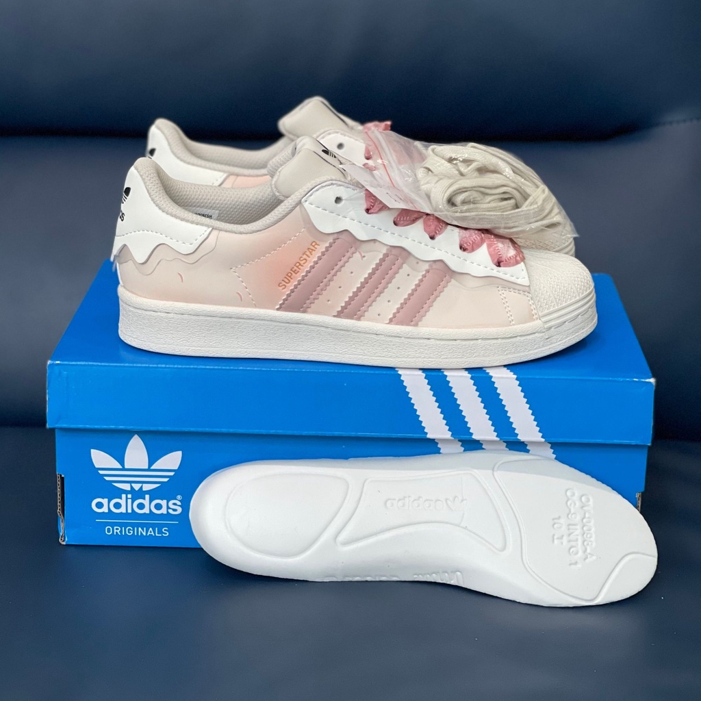 Giày adidas nữ superstar mũi sò, giày thể thao nữ superstar 2 bộ dây màu xanh và hồng hot trend 2022 full phụ kiện.
