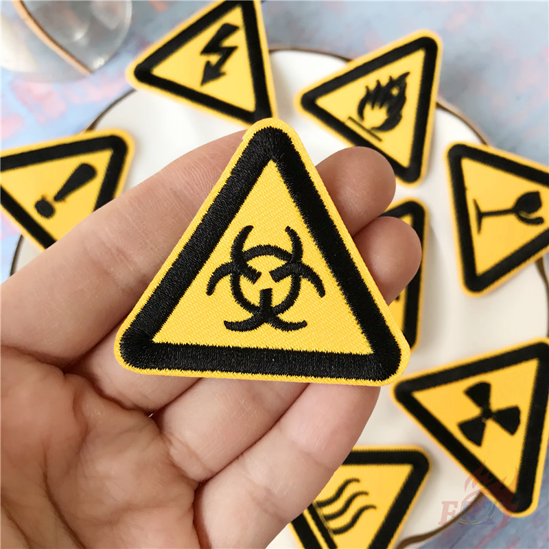 1 Miếng Dán Quần Áo Hình Biển Báo Giao Thông