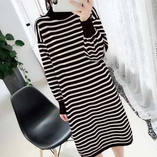 Váy len suông kẻ tay bồng