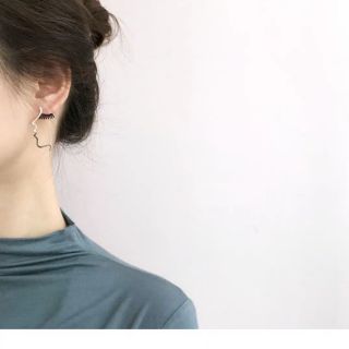 Khuyên mặt người nhắm mắt
