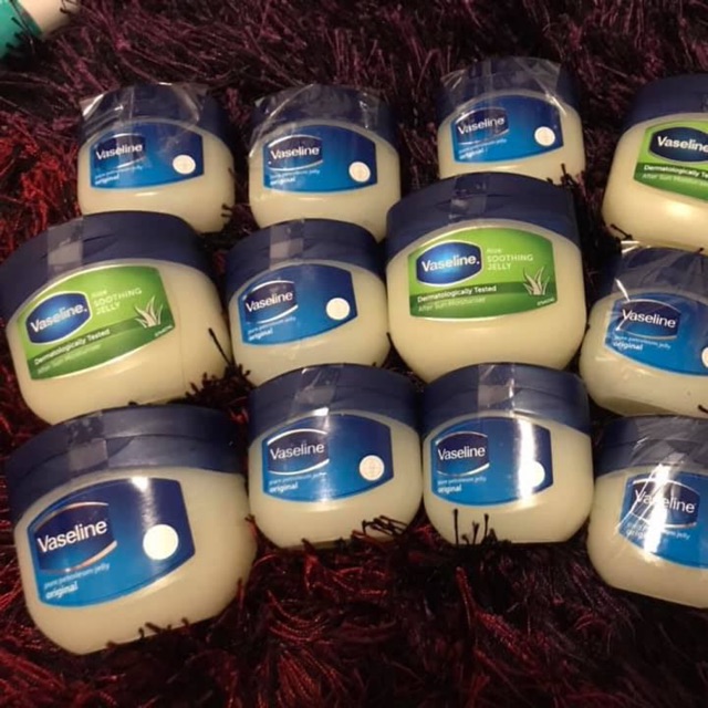 Sáp nẻ vaseline Đức 60g