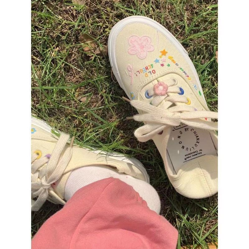 Giày Sneaker Form Lười Hoạ Tiết Hoa Nhí Đáng Yêu