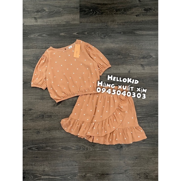 B194 - Bộ áo kèm chân váy chấm bi bé gái