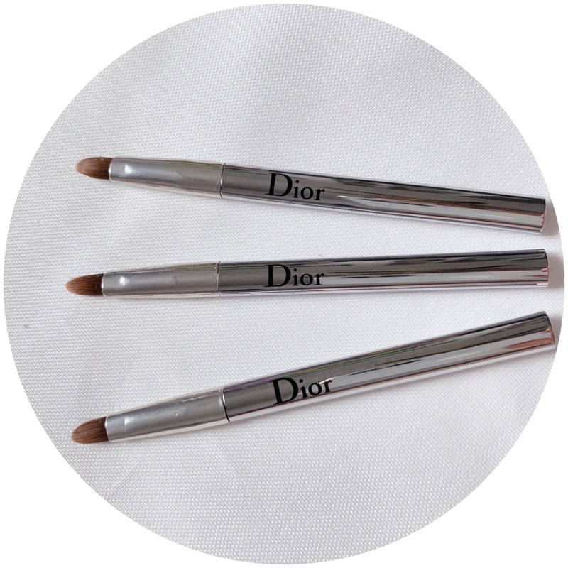 CỌ MÔI DIOR AUTHENTIC LÔNG CHỒN