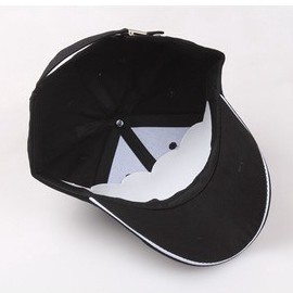 Mũ lưỡi trai thiết kế thêu họa tiết logo Mercedes Benz độc đáo