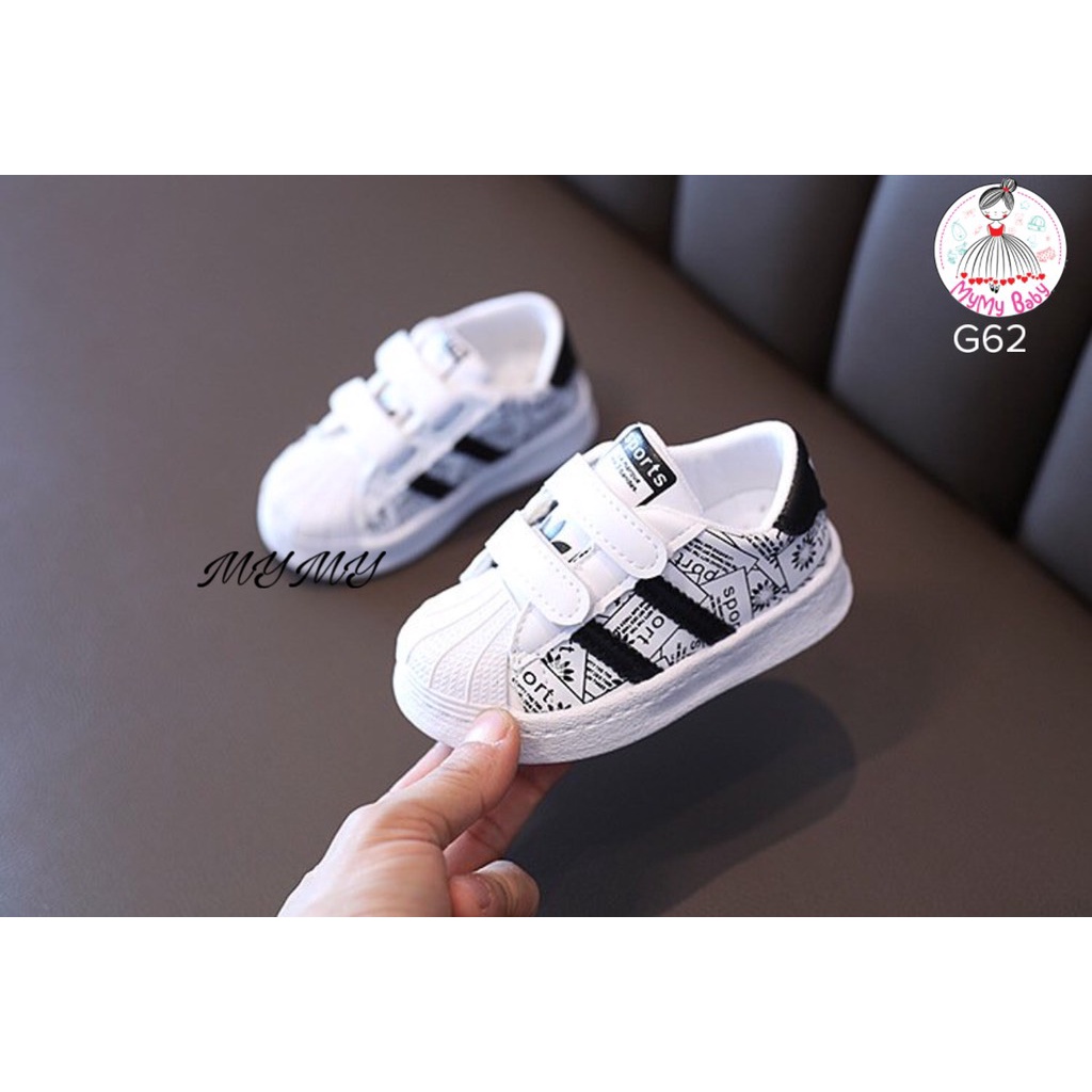 Giày Adidas trắng đen từ 1 đến 4 tuổi