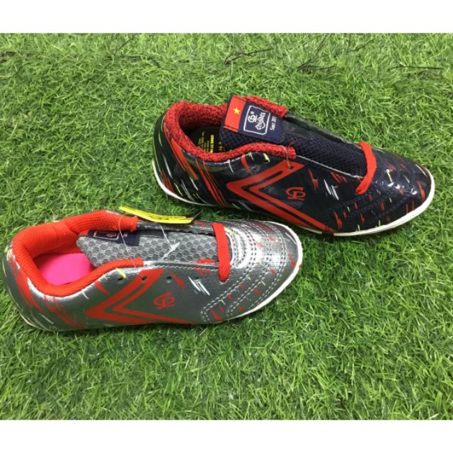 giầy chí phèo trẻ em