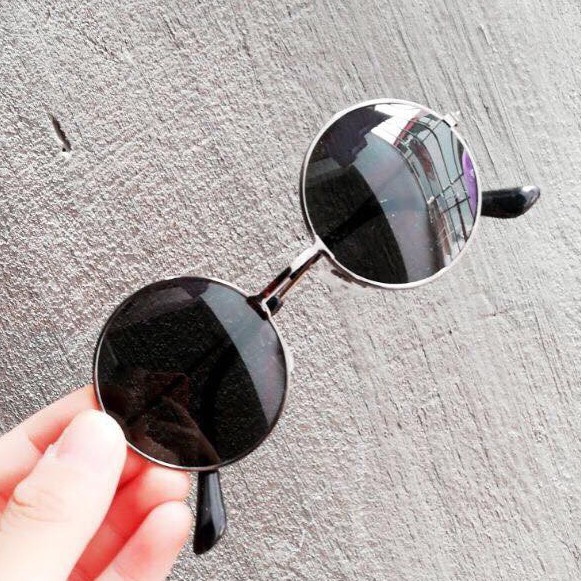 MẮT KÍNH THỜI TRANG NGỐ THẦY BÓI MÀU ĐEN CỰC NGẦU QUÁ HOT KÍNH NOBITA