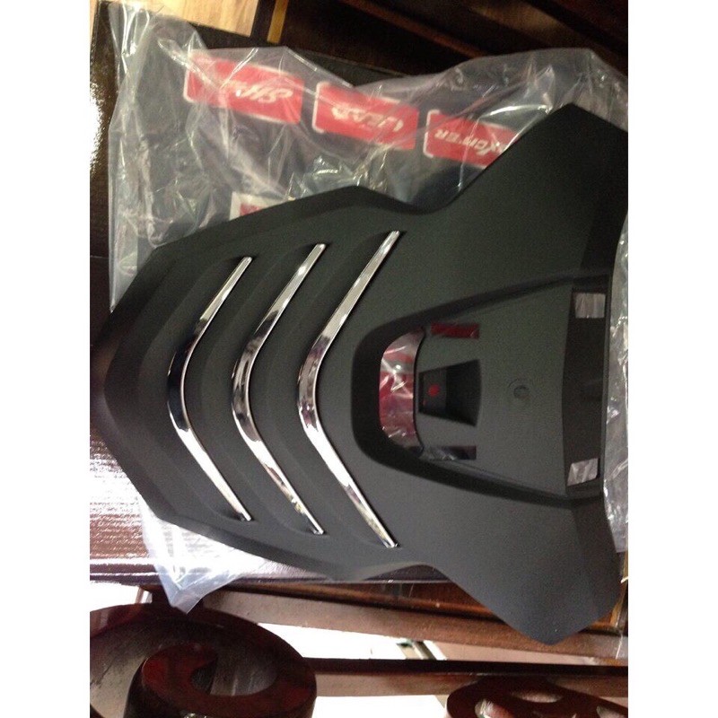 Mặt nạ 3 sọc sh 2017-2019 cực đẹp( tặng bọc chìa khoá smakey)