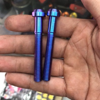 Ốc 8x50 đầu trụ . Chất liệu titan GR5