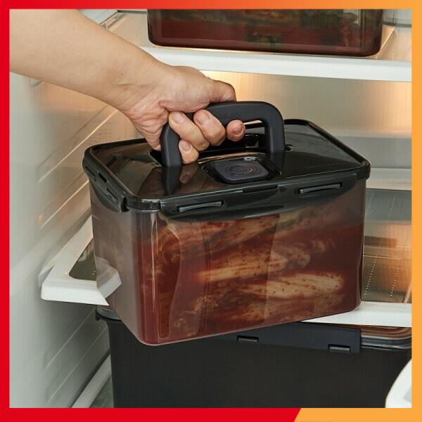 Hộp muối kim chi LocknLock Breathing Kimchi có khay nén và van thoát khí HPL827BDG/HPL827DBDG