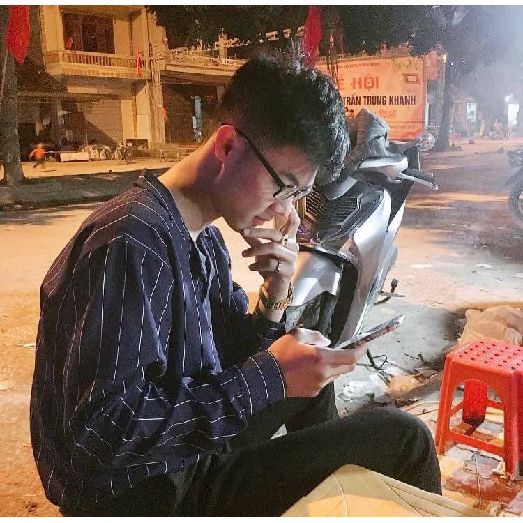 Sơ Mi Nam Cổ Vest Trắng Sọc Thời Trang Trẻ Trung | BigBuy360 - bigbuy360.vn