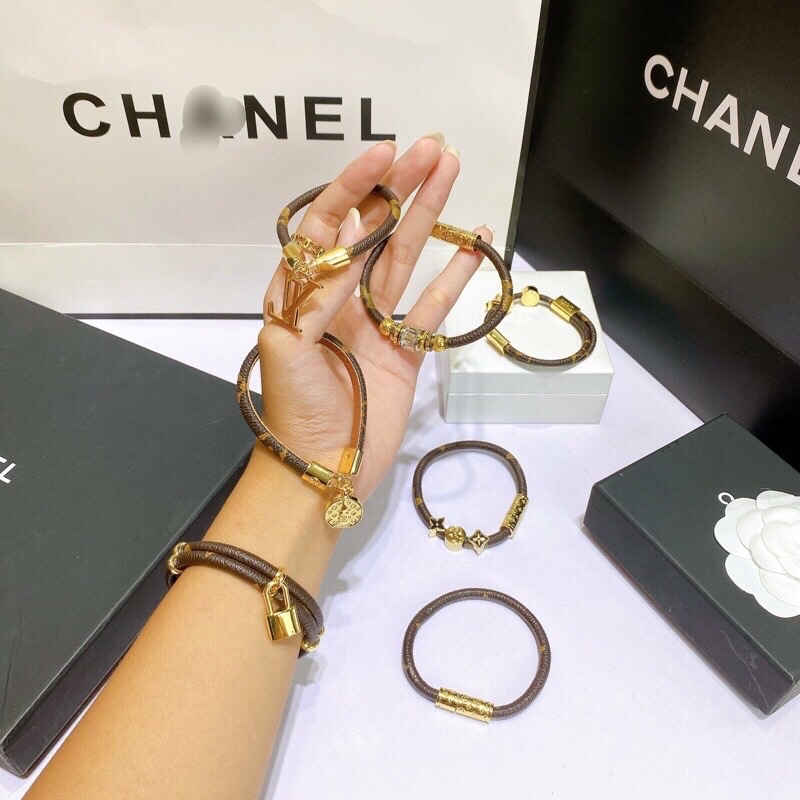 Lắc tay da, vòng tay xinh , phụ kiện trang sức Hari korea accessories