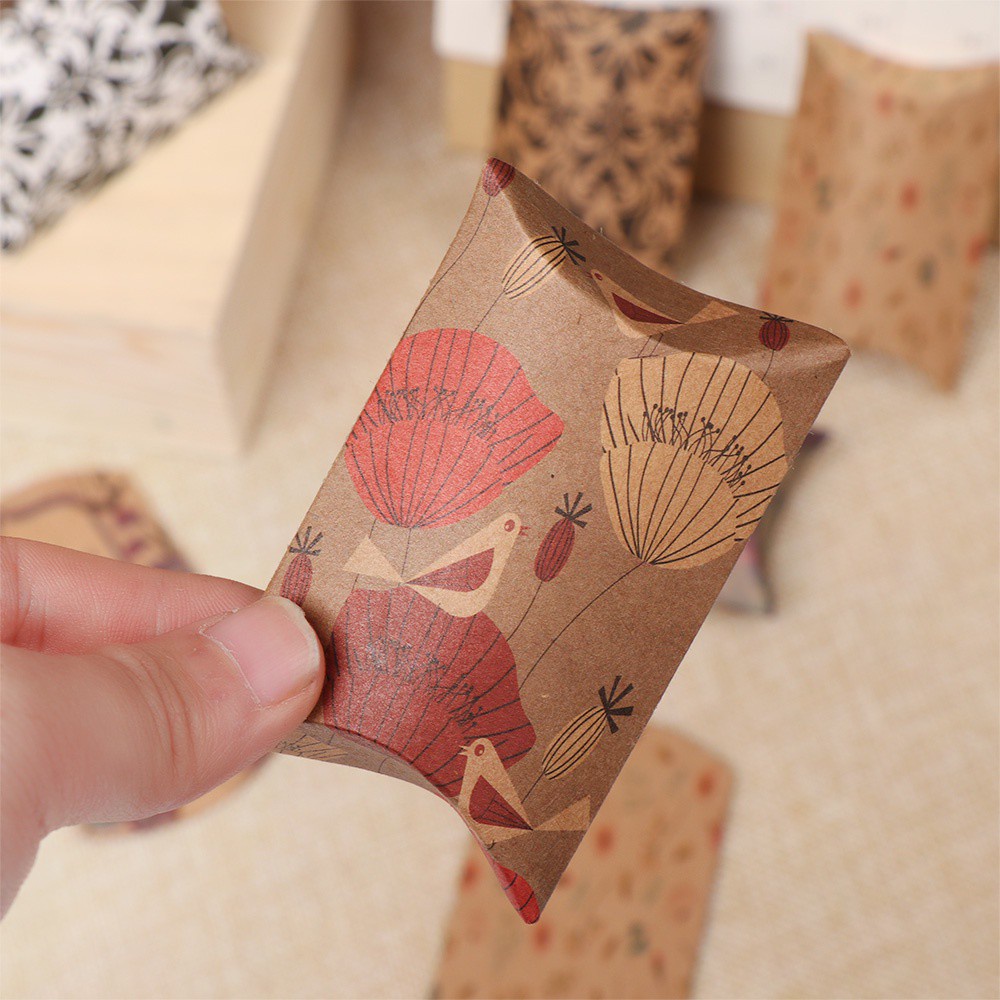 Bộ 10 hộp giấy đựng kẹo hình gối dùng trang trí đám cưới/sinh nhật độc đáo