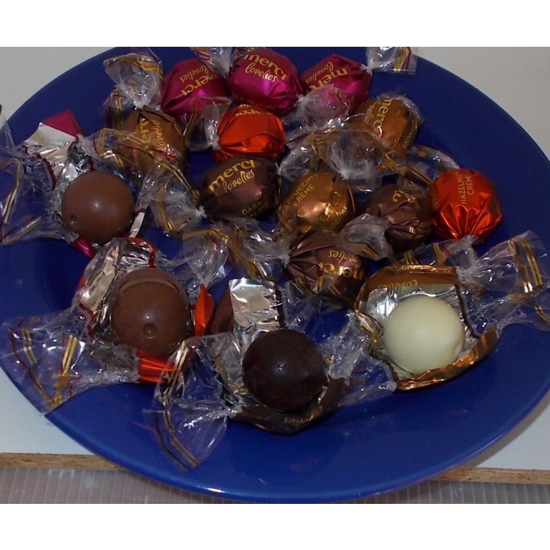 SOCOLA MERCI LOVELIES HỘP LỤC GIÁC