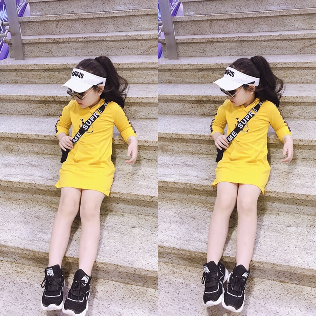 Vay the thao be gái