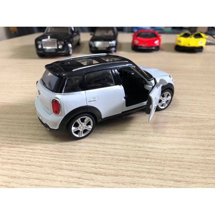 Mô hình xe Mini Cooper bằng hợp kim tỉ lệ 1:32