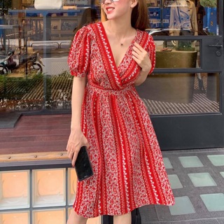 Đầm V thổ cẩm đỏ Dáng Xòe tay sơi xb