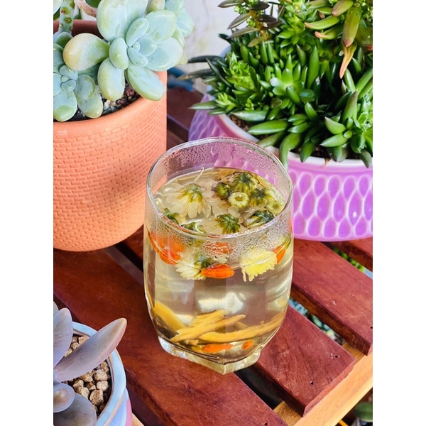Trà Hoa Cúc 1 set 7 gói. Mỗi gói pha 1,5l nước.