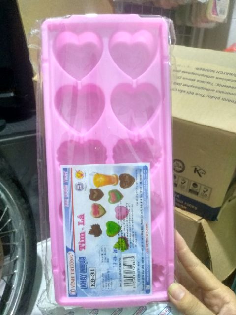 Khay nhựa Vĩnh Trường tim - lá