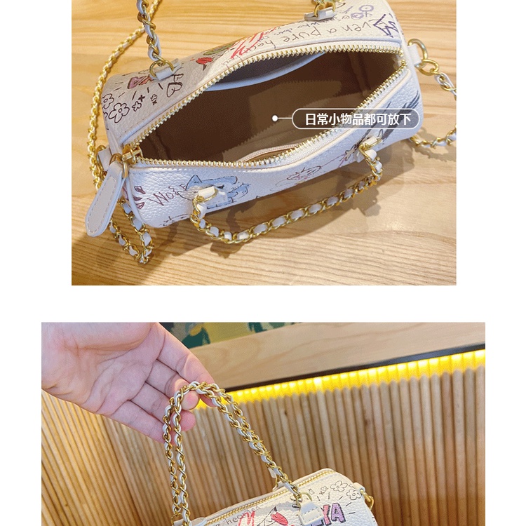 Túi đeo vai hình trụ in hình vẽ gấu dễ thương thời trang mùa hè 2021