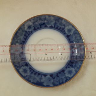 Đĩa sứ nhỏ