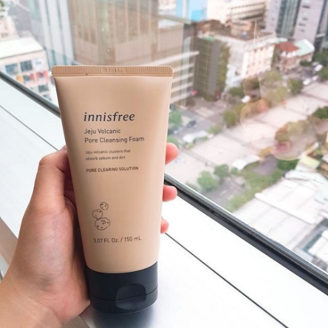 Sữa Rửa Mặt Innisfree Tro Núi Lửa Jeju Volcanic Pore Cleansing Foam Hàn Quốc 150ml | BigBuy360 - bigbuy360.vn