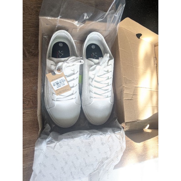 Thanh Lý Giầy DIN COX D34 trắng size 39, 40