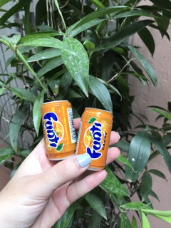 Kẹo cam ống hình lon nước