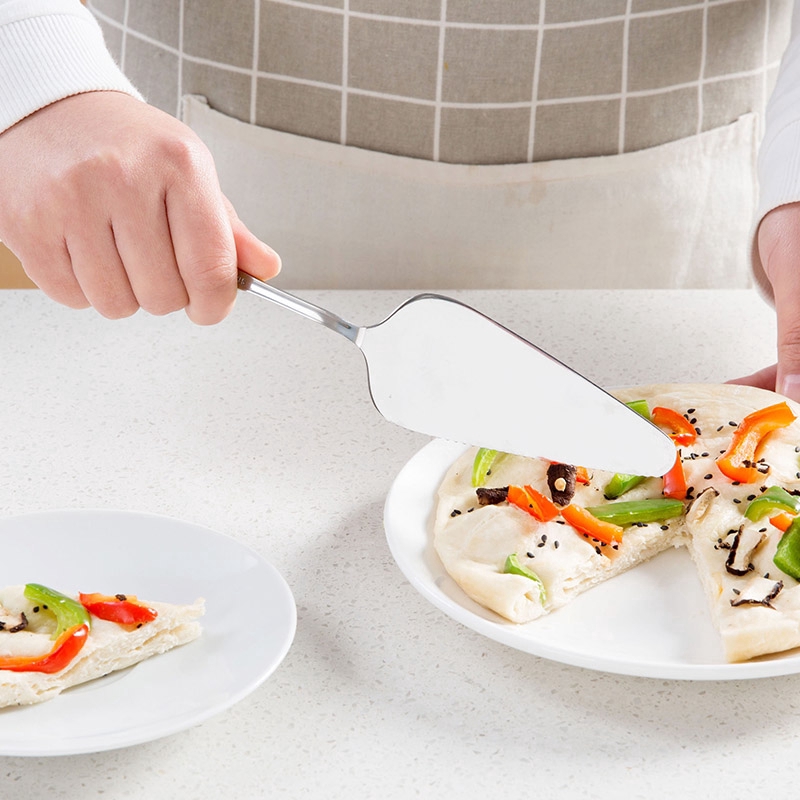 Xẻng thép không gỉ cắt và lấy bánh pizza tiện lợi