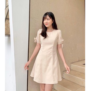 Đầm thắt nơ tay cổ tròn