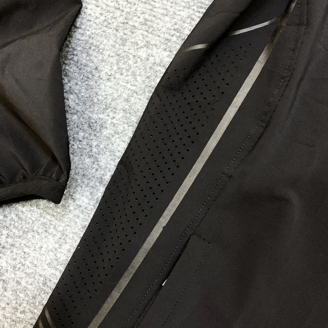 Áo khoác gió 1 lớp mũ liề, có túi trong | BigBuy360 - bigbuy360.vn