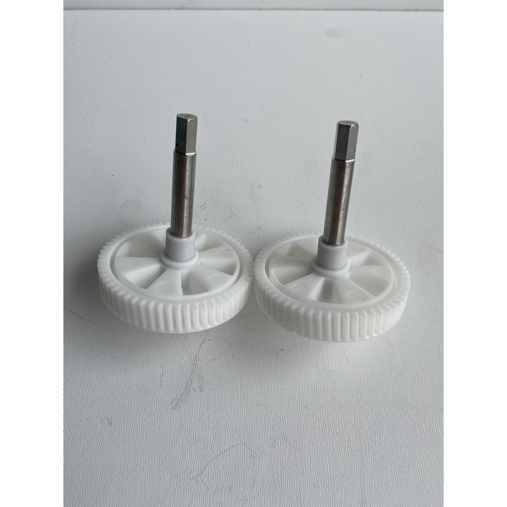 Phụ kiện chính hãng _ Trục bánh răng kèm vòng bi máy ép chậm SAVTM