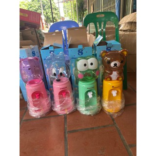 Bình Đựng Nước Hello Kitty & Doremon Dung Tích 2L