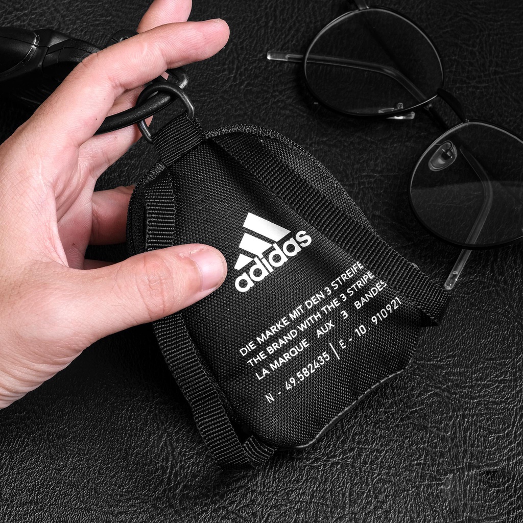 Móc khóa dạng balo mini A.didas Tiny Bag đựng các vật dụng cá nhân tiện lợi