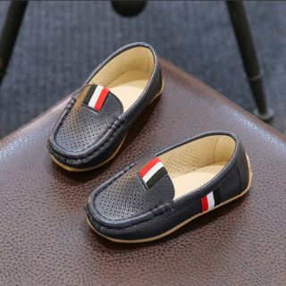 Giầy cho bé trai