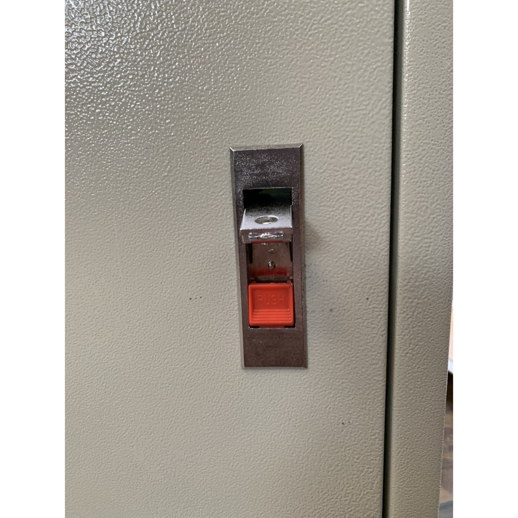 tủ điện nổi khóa bật 21x16x10 sơn tĩnh điện
