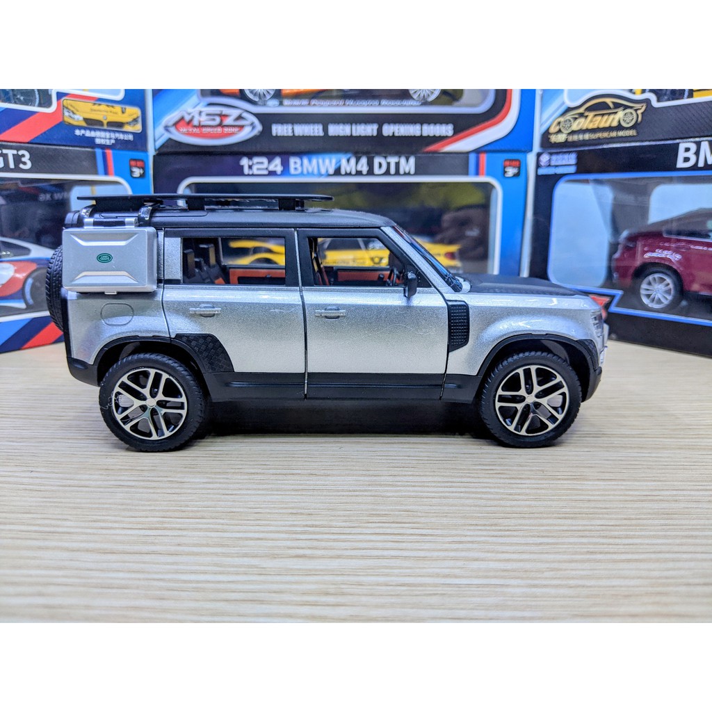 Xe mô hình Land Rover Defender Tỉ lệ 1:24