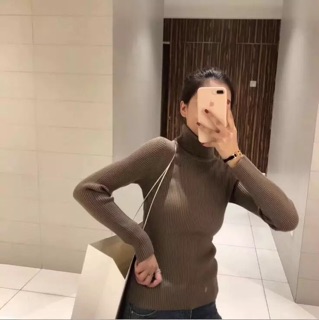Áo len cổ lọ