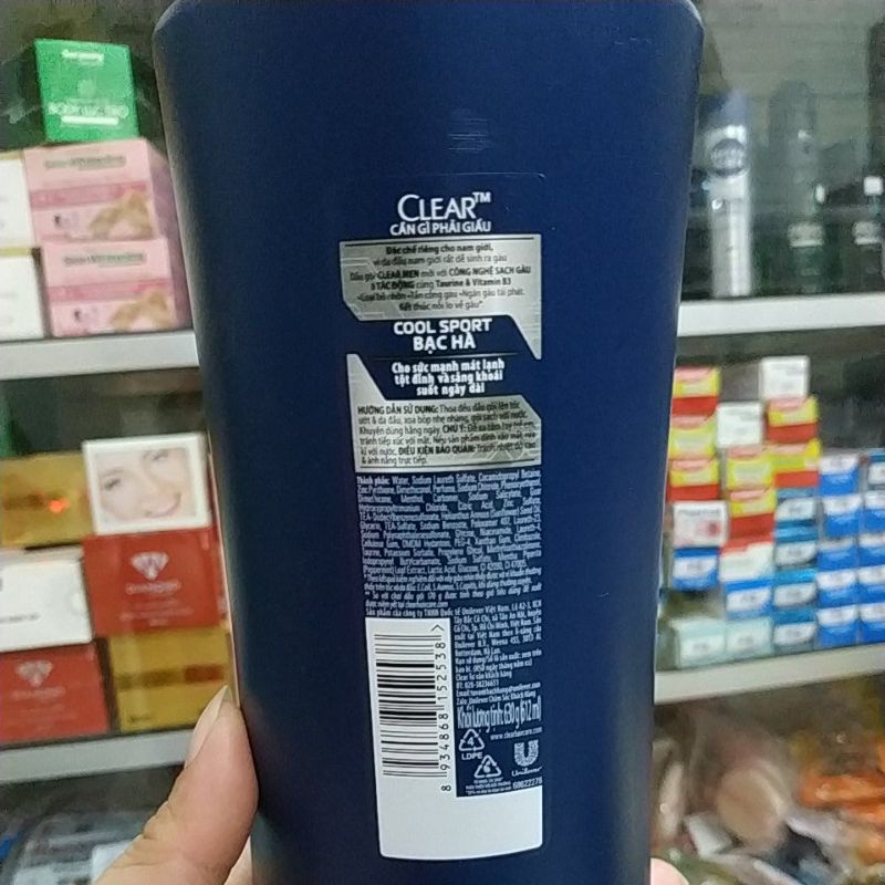 DẦU GỘI SẠCH GÀU BẠC HÀ MÁT LẠNH CLEAR MEN 650G TẶNG CHAI NHỎ