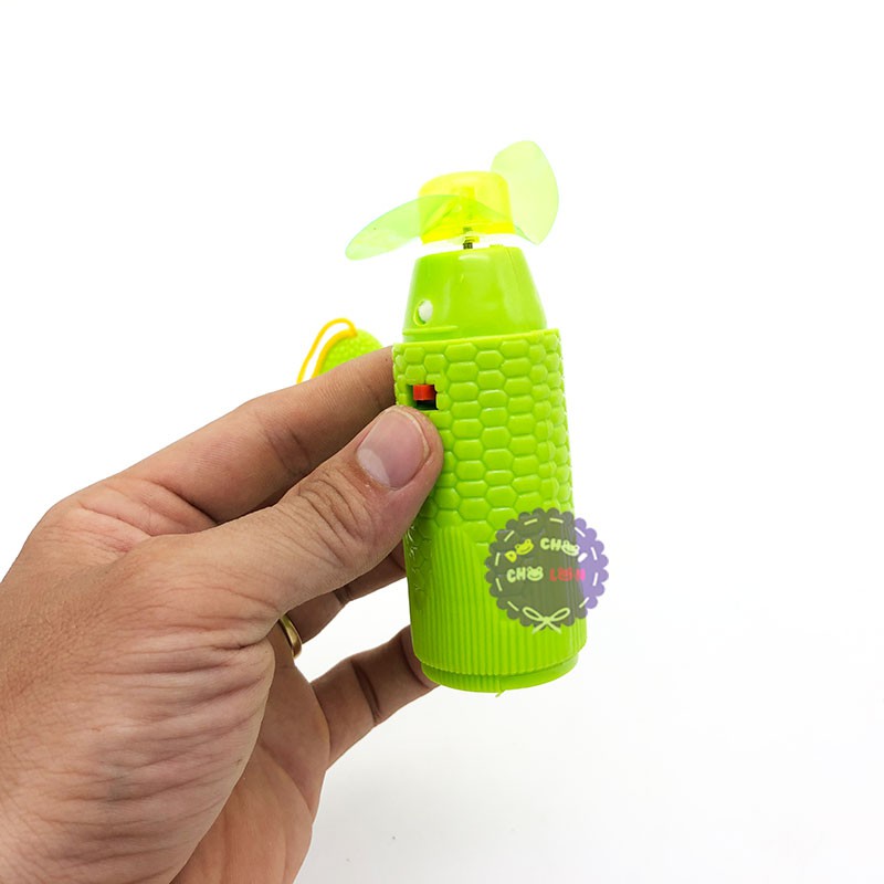 Đồ chơi quạt cầm tay hình trái bắp ngô dùng pin 868B