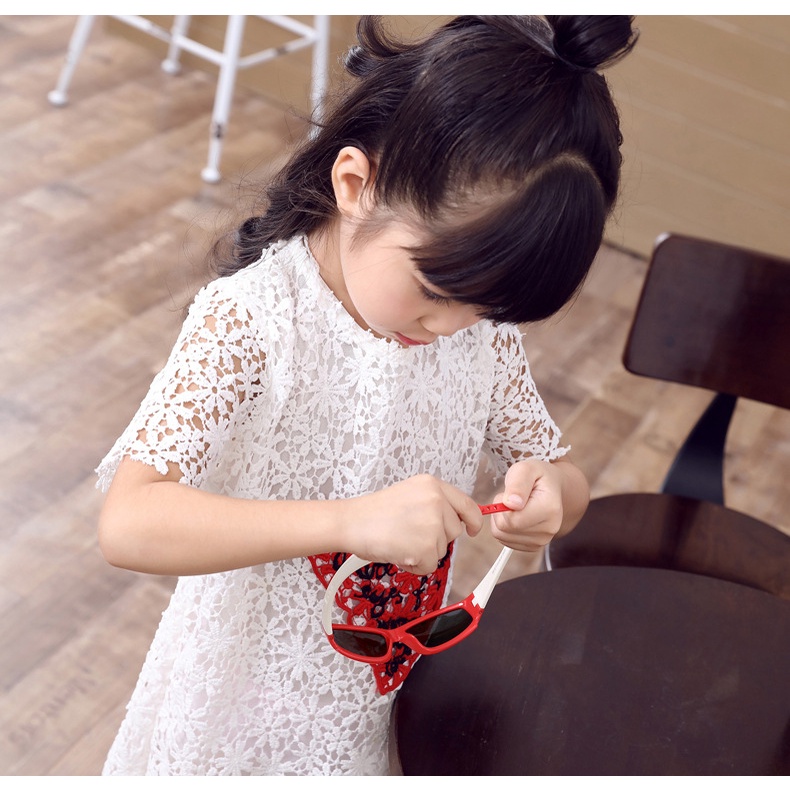 Kính mát bé trai chơi thể thao, kính cho bé chống tia uv mẫu hot 2022