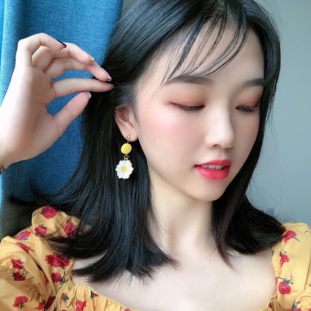 Bông tai hoa cúc kiểu dáng hottrent