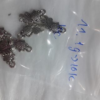 Charm treo hinh con cá 10 cai