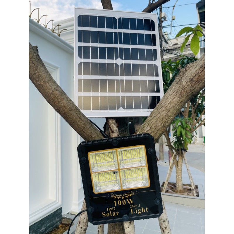 ĐÈN PHA NĂNG LƯỢNG 4 Ô CAO CẤP CÔNG SUẤT 60W VÀ 100W BẢO HÀNH 12 THÁNG