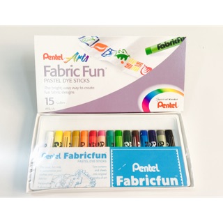Sáp Pentel Fabric Fun vẽ được lên áo màu sắc tươi sáng, không phai, màu bền đẹp