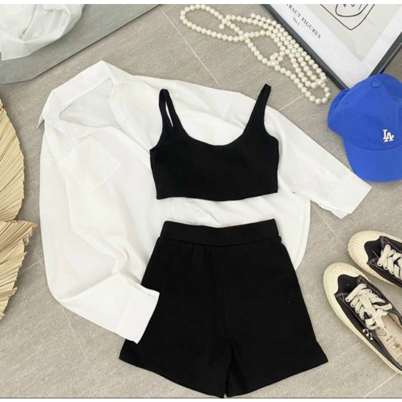 Sét áo cổ U và quần đùi lưng cao chuẩn